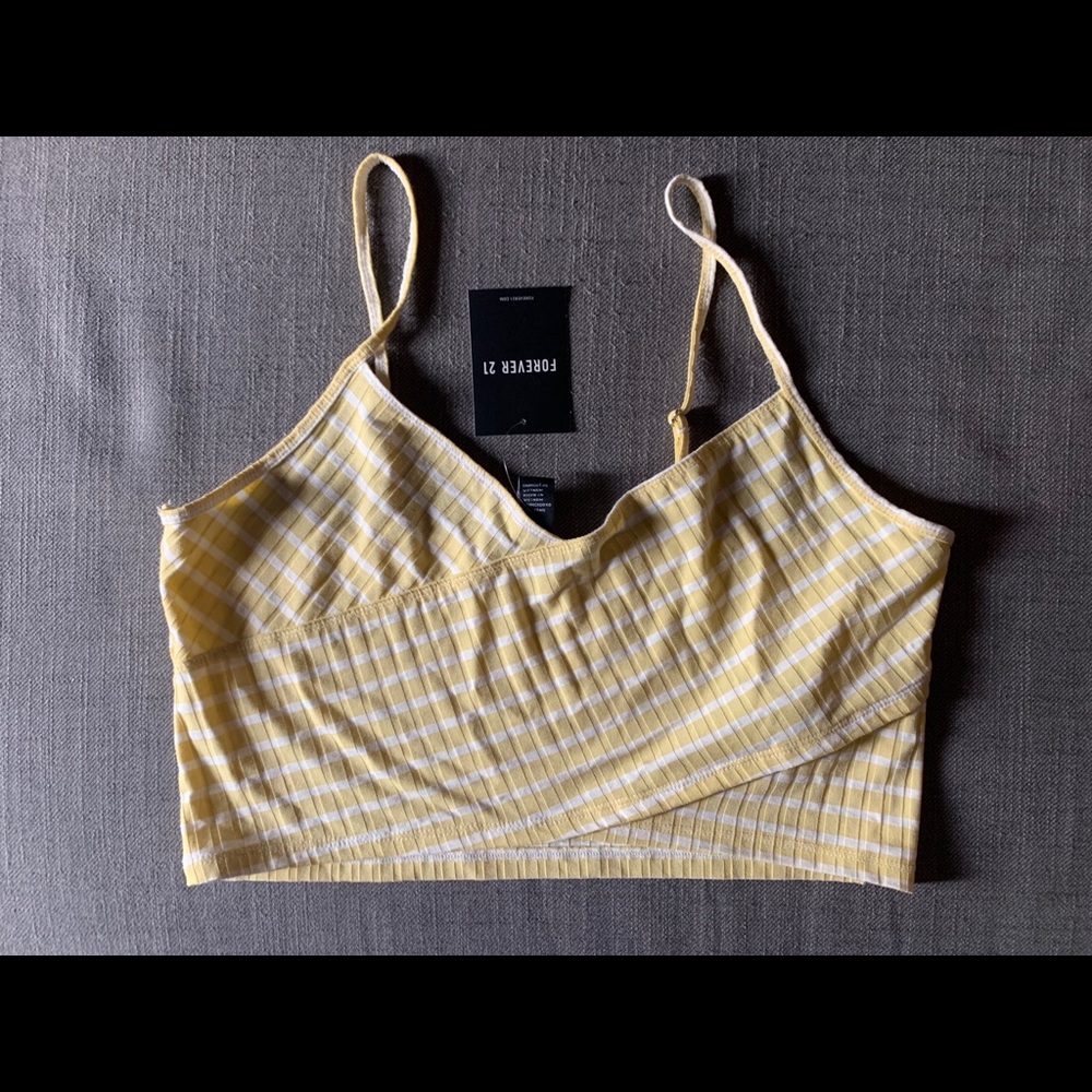 NWT crop top!☀️